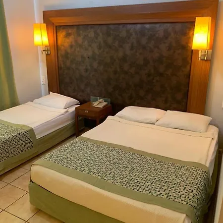 More Hotel 3* 贝尔迪比